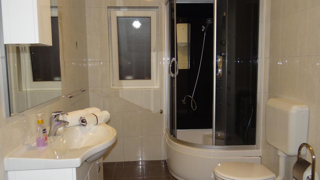 Apartments Zulim Trogir Room photo